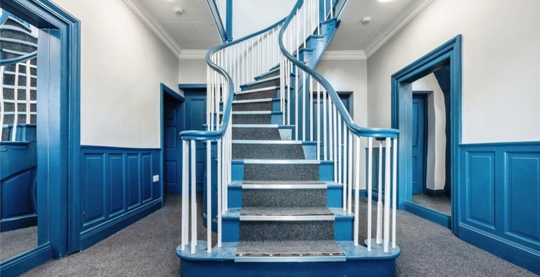 Квартира с одной спальней в историческом здании бывшего отеля Laws Hotel