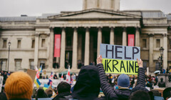 Британцы, помогающие украинским беженцам, критикуют поддержку со стороны МВД