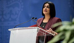 Изменения в сроках получения ПМЖ затронут уже находящихся в Британии иностранцев