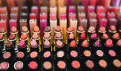 Красота требует жертв: британцев предупреждают о росте мошенничества в бьюти-сфере