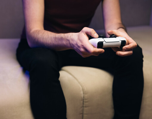 С головой в фантазии: британцы тратят деньги на музыку, игры и сериалы