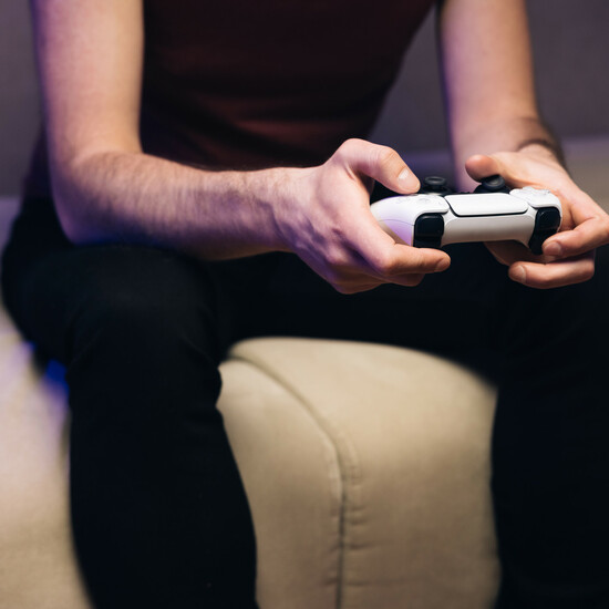 С головой в фантазии: британцы тратят деньги на музыку, игры и сериалы