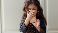 От 16 и старше: палата лордов поддержала запрет на пользование соцсетями для детей