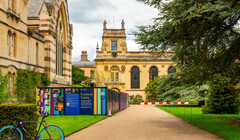 Нет — индивидуальности, да — инклюзии: Оксфорд заменит внутренние вступительные экзамены стандартизированными тестами