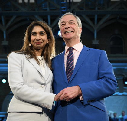 Знакомая компания: консерваторы собираются у Найджела Фараджа