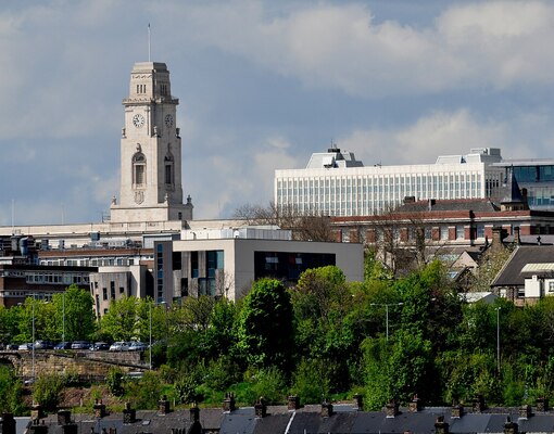 Из промышленного города в теххаб: Барнсли был выбран для масштабного внедрения ИИ