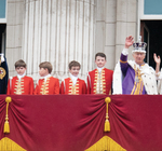 Метаморфоза при дворе: почему и как меняются вековые устои британского придворного этикета