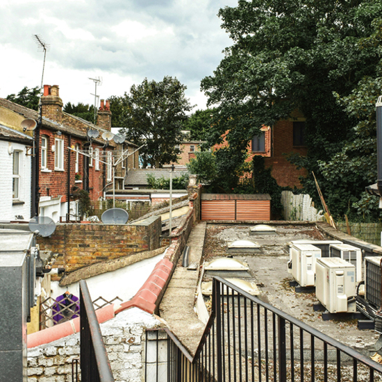 Соседи в Британии. Статья вторая: битвы за границы, заборы и свет