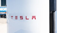 Знакомые лица, новые цели: Tesla стала поставщиком электроэнергии в Великобритании