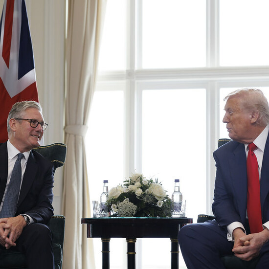 Иранская диаспора просит Стармера не участвовать в войне США и Израиля с Ираном