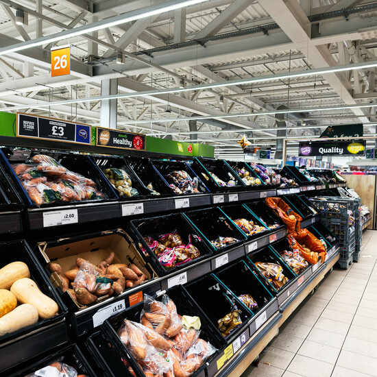 Британцев предупредили о возможной нехватке овощей и фруктов