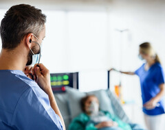 Вспышка менингита в Кентербери: большинство людей не вакцинированы от штамма B