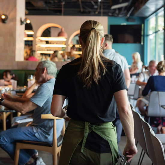 И швец, и жнец: как подработать в Британии?