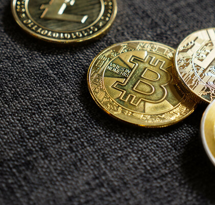 Правительство ограничивает пожертвования политическим партиям из-за рубежа