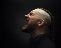 Мачизм в обществе сопряжен с несчастьем и бедностью