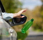 Новые технологии, старый добрый донос: как Британия борется с мусором на дорогах