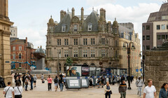 «Линк-ап» и водные пистолеты: собрания подростков в Бирмингеме беспокоят взрослых