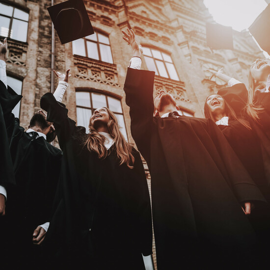 Великобритания за год стала привлекательнее для выпускников престижных вузов