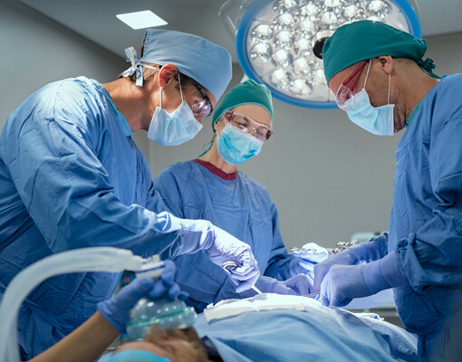 Каждую десятую операцию в Англии переносят меньше чем за сутки