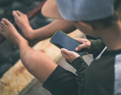 Лондон требует от Google и Apple ограничить доступ к обнаженному контенту для детей