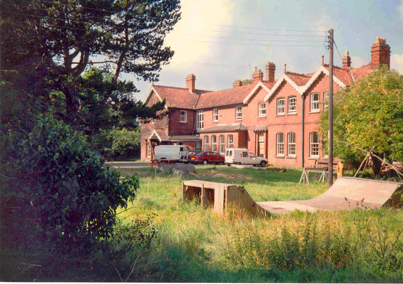 Главное здание школы Summerhill, 1993 год. Фото: wikipedia.org